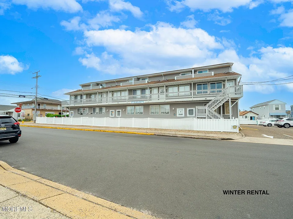 1713 Boulevard #7