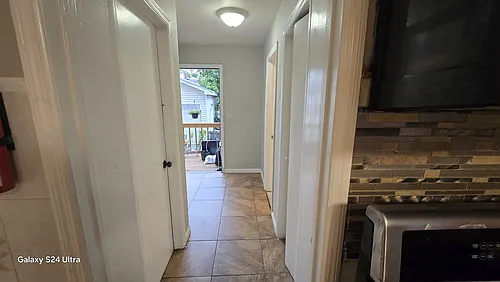 1429 Franklin St #1 Photo 1