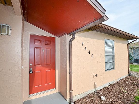 2nd image of 7440 Golden Glenn Ct