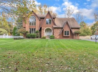 51 Tiffany Ln, Lancaster, NY 14086