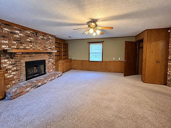 3rd image of 1803 Ouida St S