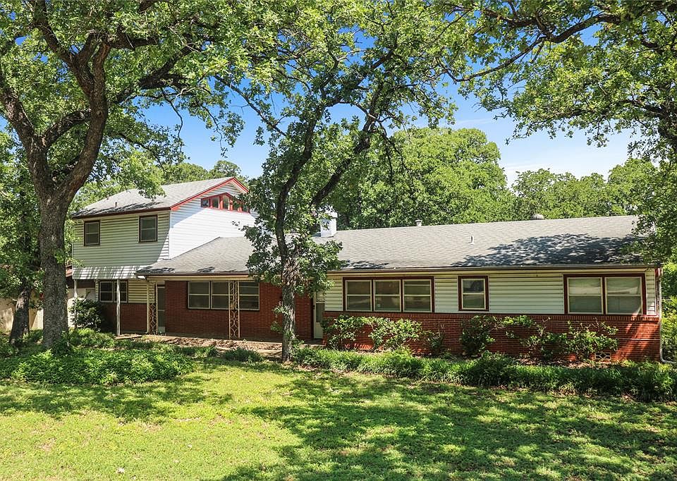 1st image of 6105 Yosemite Dr