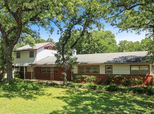 6105 Yosemite Dr, Fort Worth, TX 76112