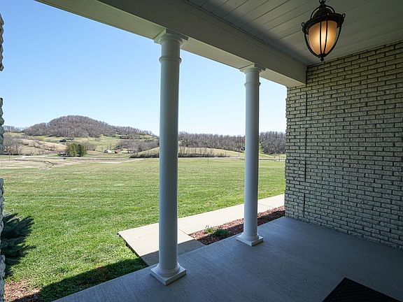 5th image of 284 Cadillac Dr