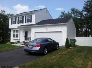 105 Branch Hill Dr, Egg Harbor Township, NJ 08234