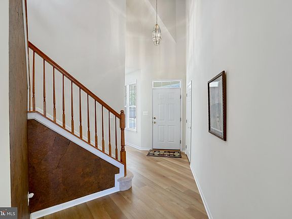 4th image of 6540 Alderwood Way