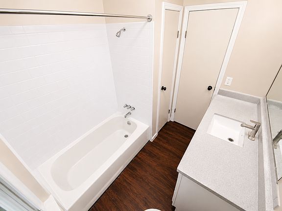 4th image of 7702 Kessler Ln
