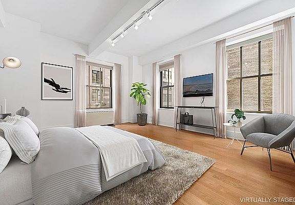 5th image of 130 W 30th St APT 4B
