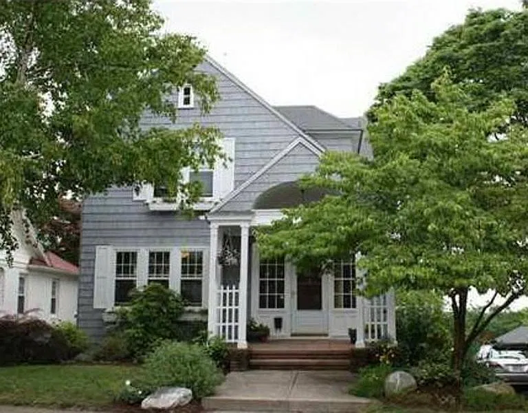 3 bed, 3.0 bath, 2470 sqft, $4,000 — Photo 1