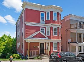 18 Peverell St, Dorchester, MA