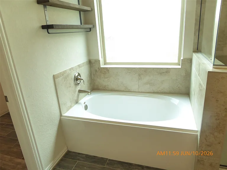 6319 Shadowbrook Hollow Trl — Photo 13