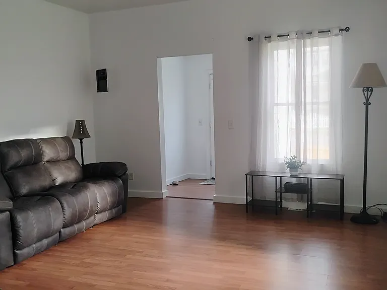 516 W North St #2 — Photo 5