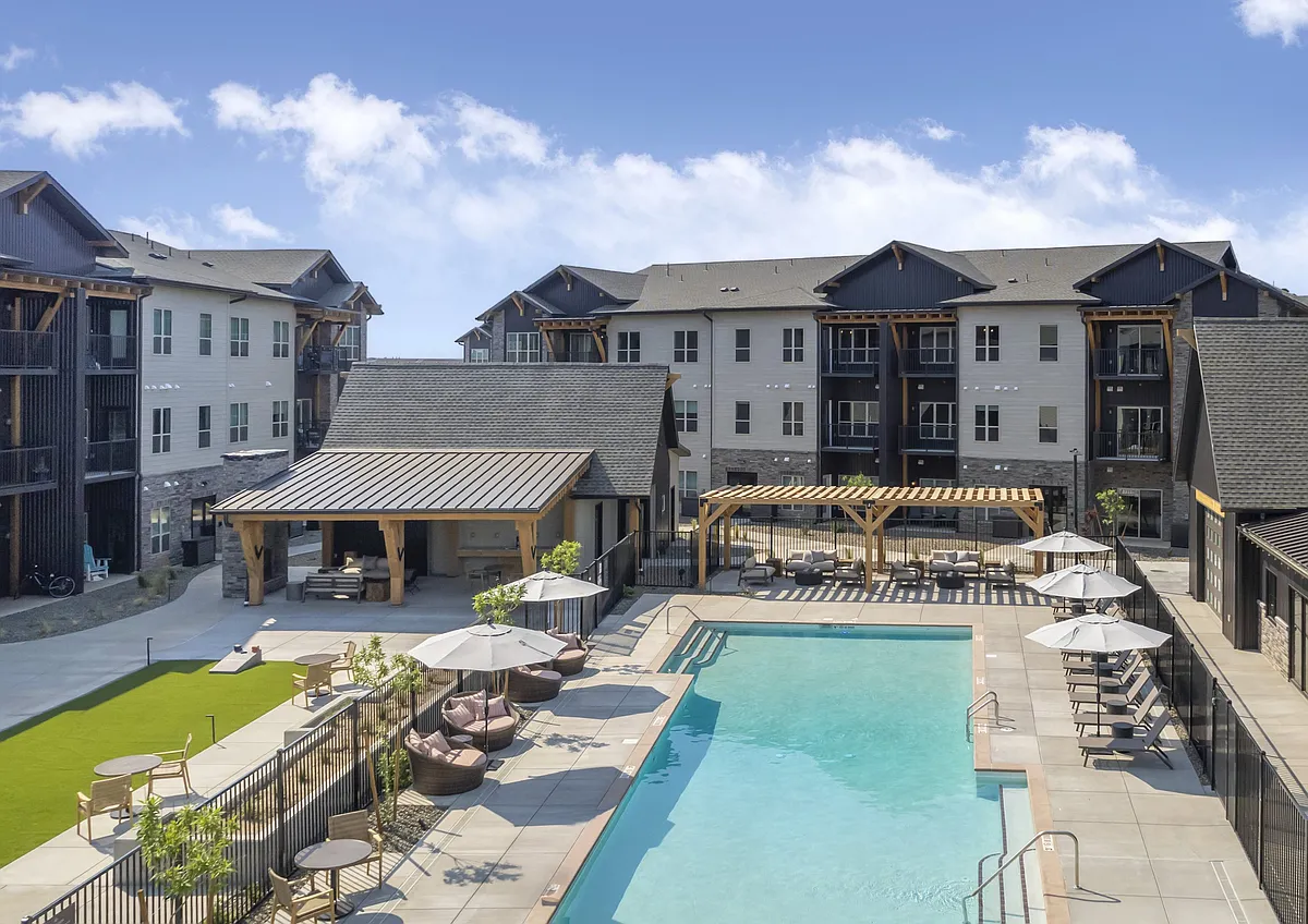 Building Photo - The Crossings at Windsong