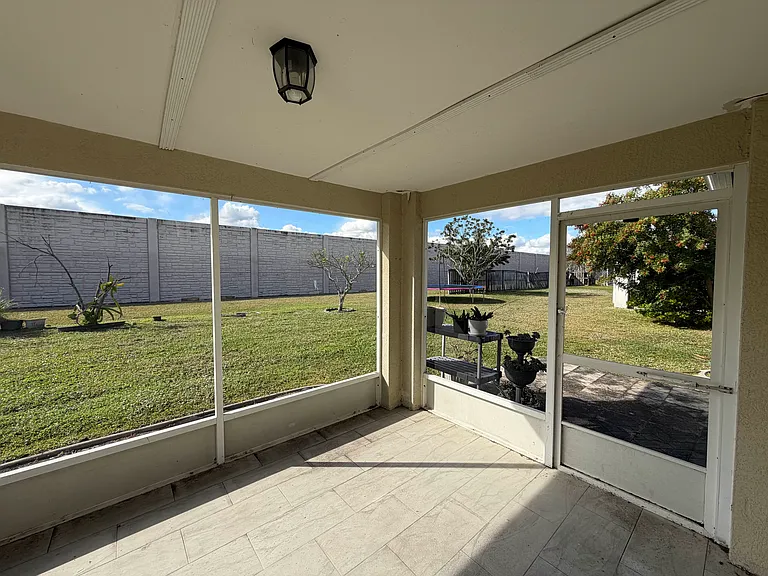 1743 Laramie Cir — Photo 12
