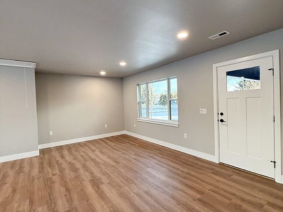 2nd image of 2517 Arnold Ln