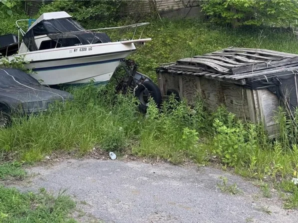 372 W Main St, Little Falls, NY 13365