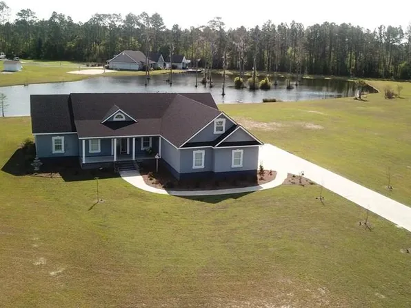 6103 Stoney Brook Dr, Blackshear, GA 31516