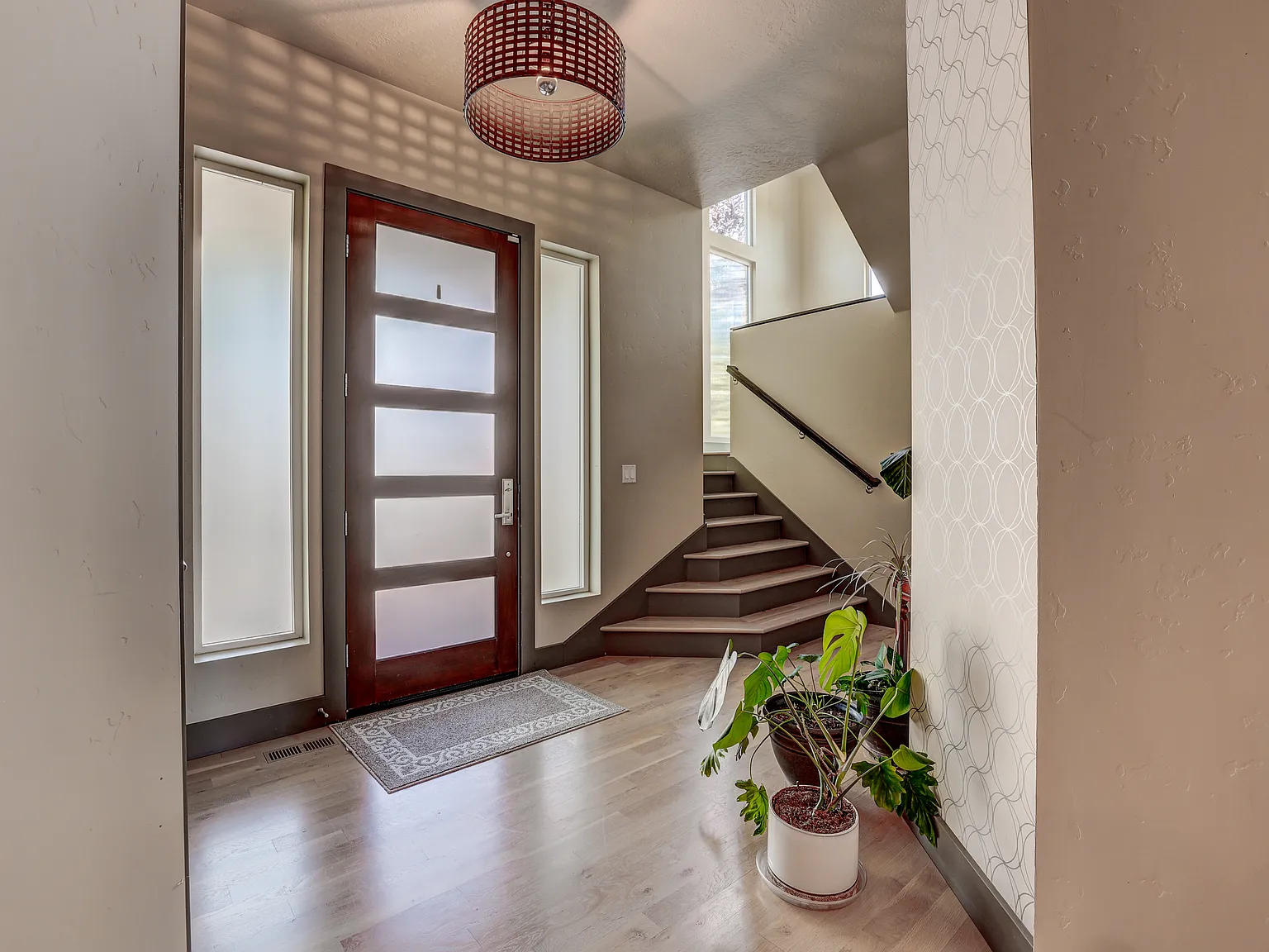 3 bed, 2.5 bath, 2603 sqft, $3,295 — Photo 4