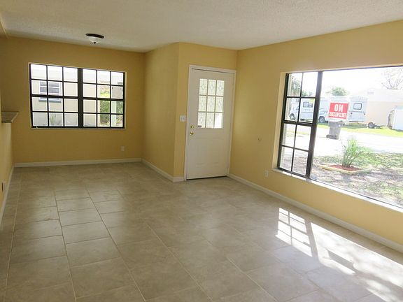 5th image of 5203 Crest Hill Dr