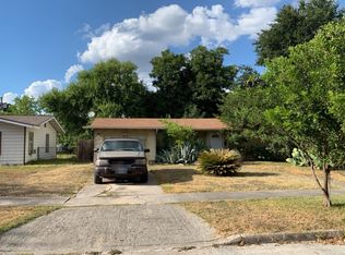 227 Edgebrook Ln, San Antonio, TX 78213