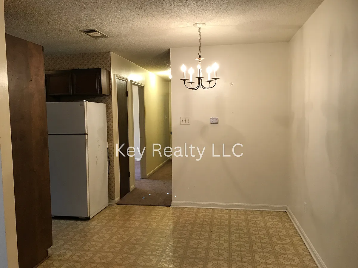 Building Photo - 3105 Quail Ct