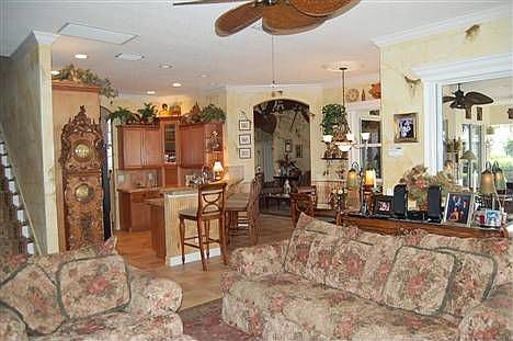 5th image of 409 Pentland Dr