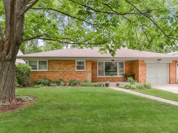 418 Bryant Ave, Glen Ellyn, IL 60137
