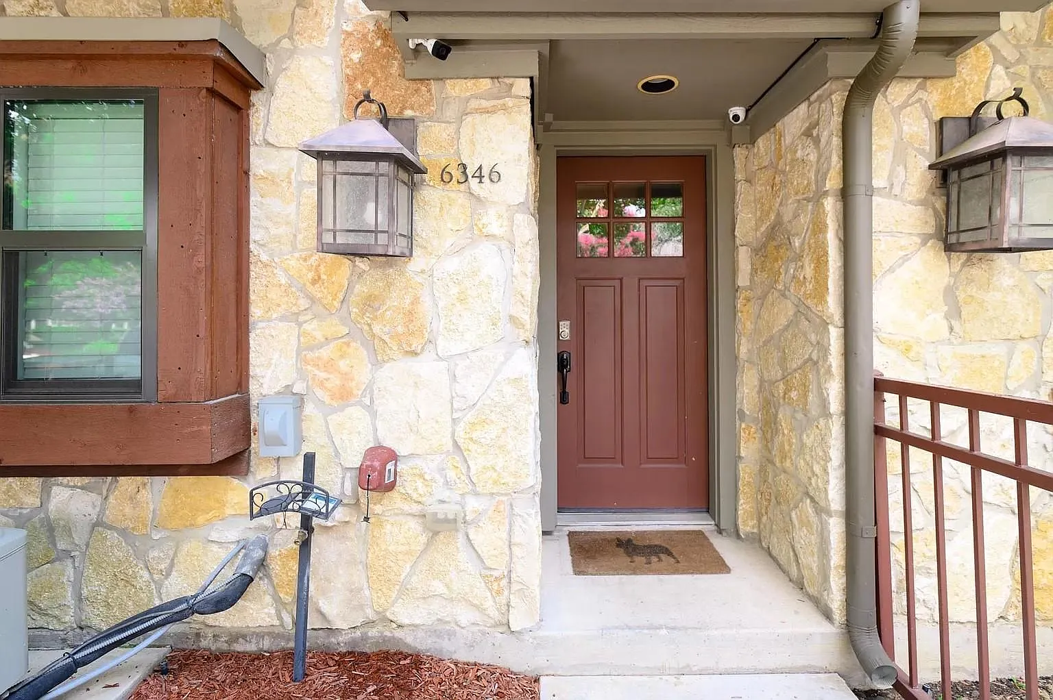 3 bed, 3.5 bath, 1948 sqft, $4,000 — Photo 1
