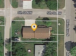 503 Main Ave N, Roseau, MN 56751