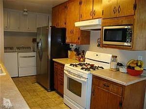 5th image of 141 W Mupu Ave