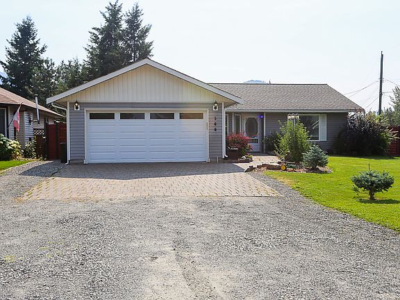 2nd image of 566 McLean Rd