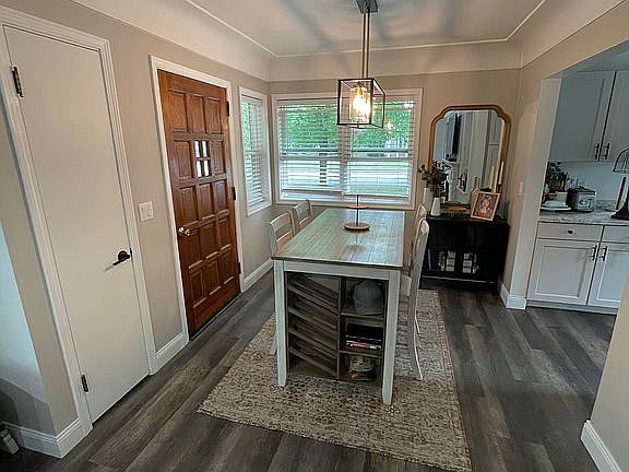 5th image of 325 Kneale Ave S