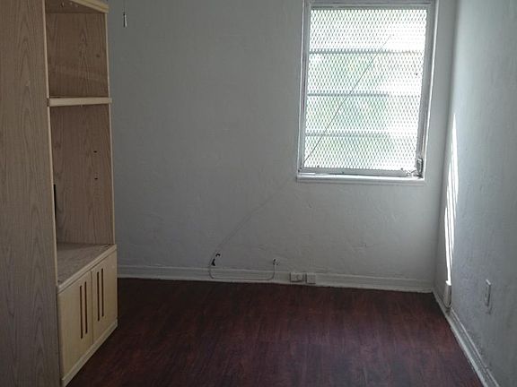 5th image of 6970 Indian Creek Dr APT 2