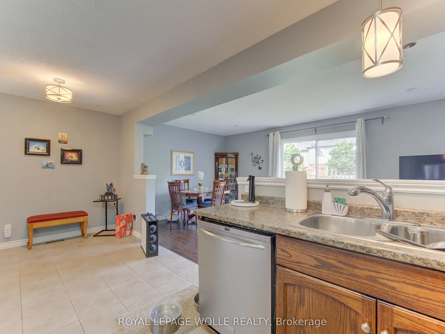 3 bed, $2,995 — Photo 4