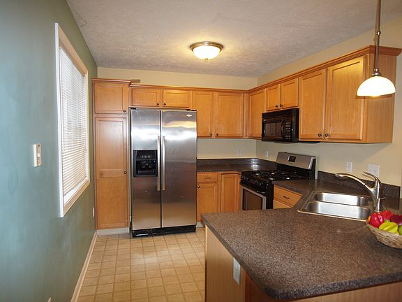 2nd image of 7142 Quintara Dr NE