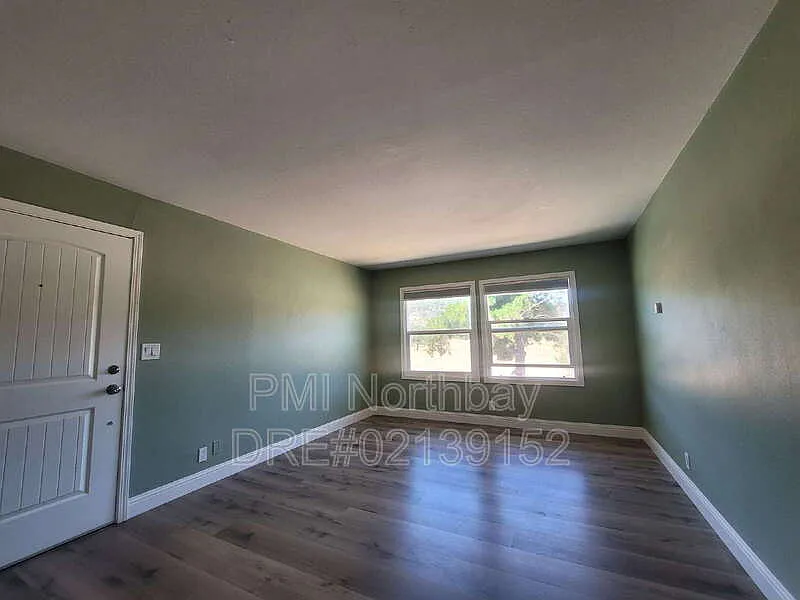 1 bed, 1.0 bath, 825 sqft, $1,995 — Photo 2