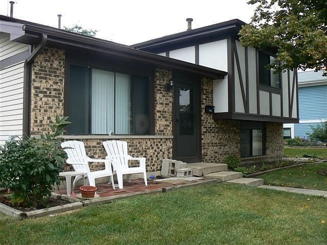 2nd image of 6058 Fremont Dr