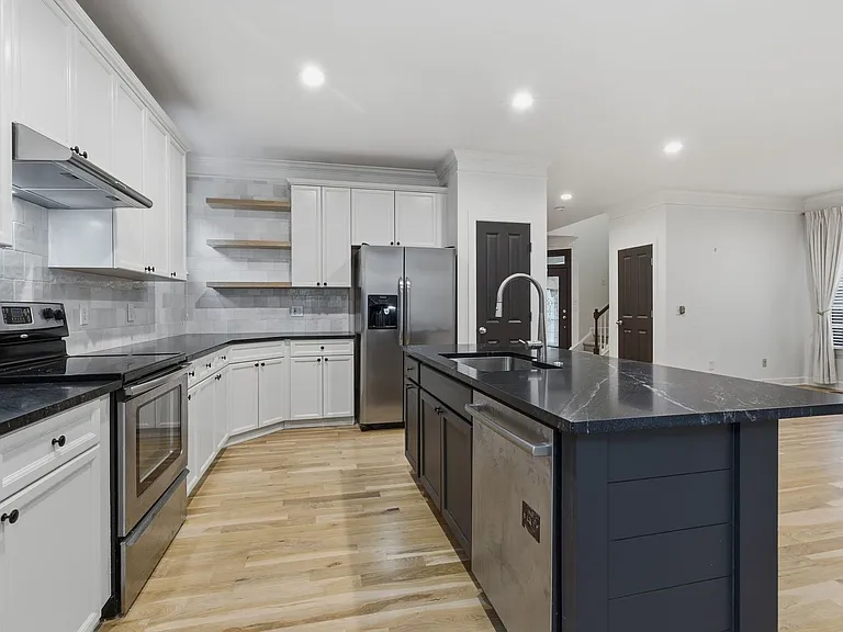 2661 Avery Park Dr — Photo 13