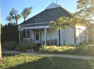 120 S 4th St, Otis, KS 67565