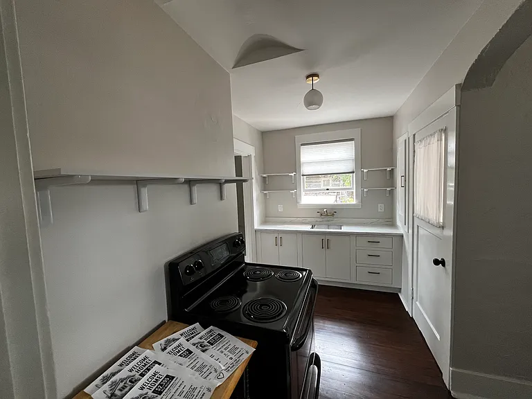858 NE Killingsworth Ct — Photo 14