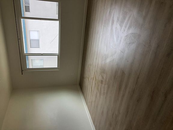2nd image of 521 Evergreen St #4
