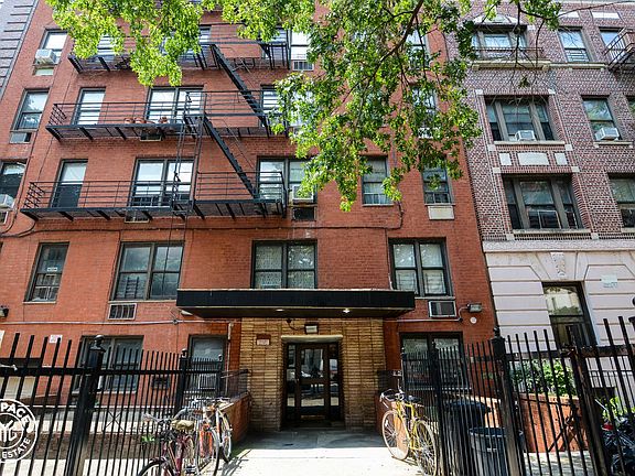 5th image of 816 Ocean Ave APT L5