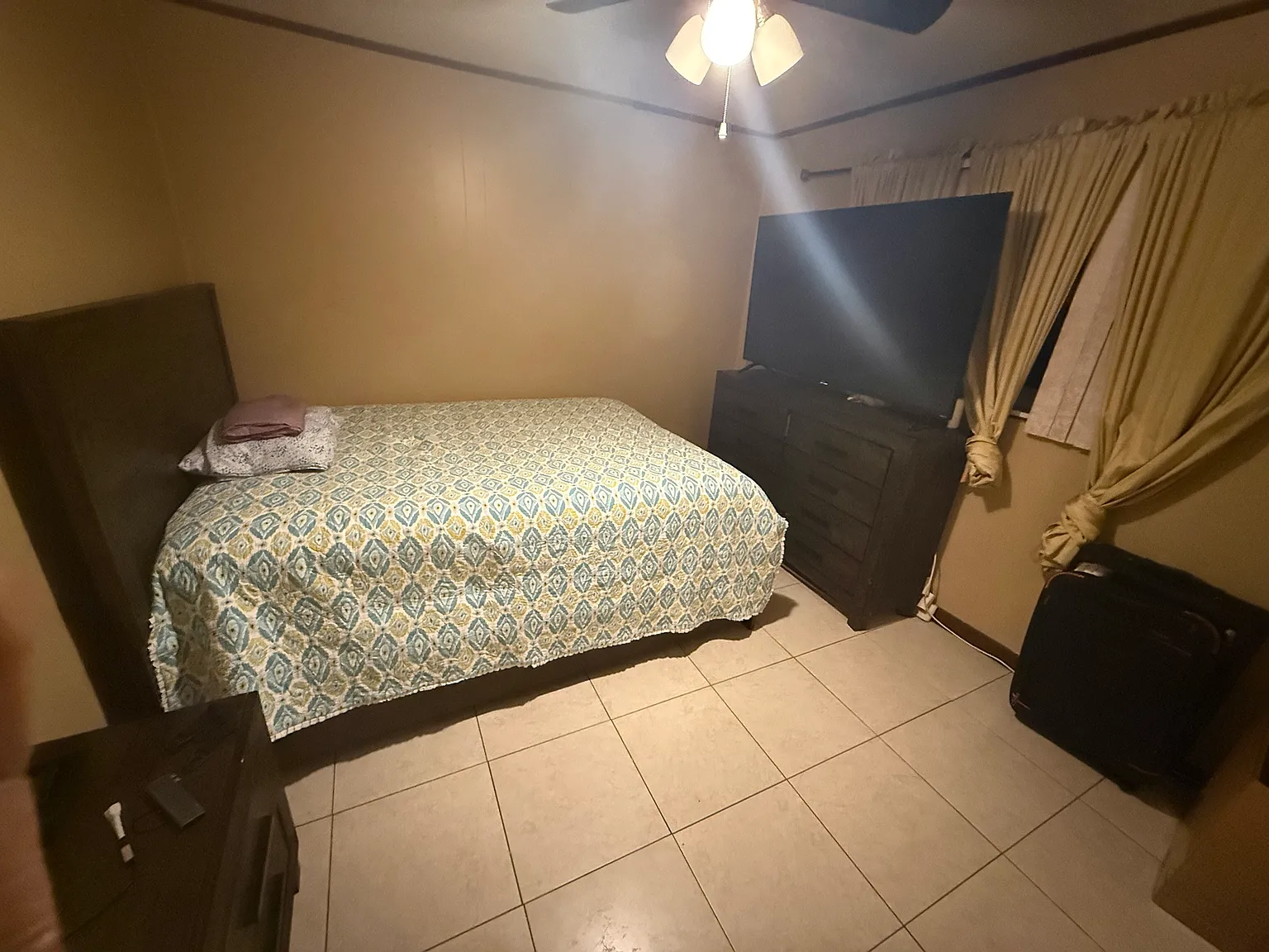 4 bed, 1819 sqft, $900 — Photo 3