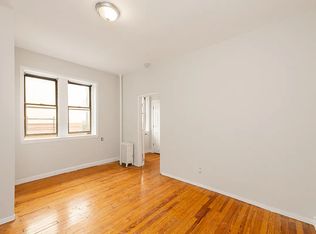25-18 18th St #2D, Astoria, NY 11102
