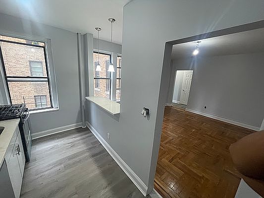 3rd image of 165 Sherman Ave #3I