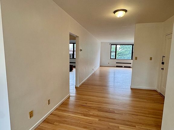5th image of 51 Harvard Ave APT 6