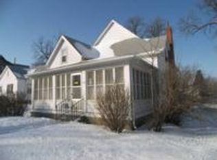 724 6th St, Nevada, IA 50201