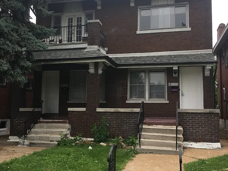 4217 Grand Blvd. — Photo 1
