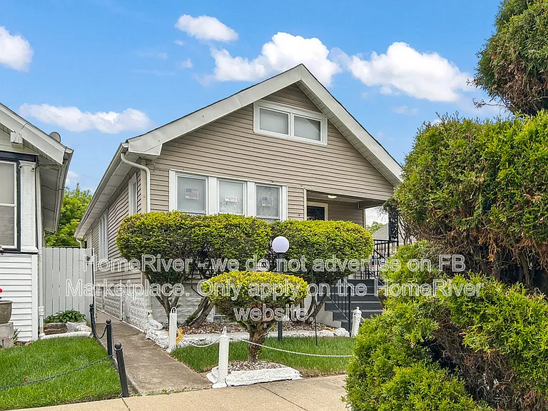 10046 S Perry Ave — Photo 26