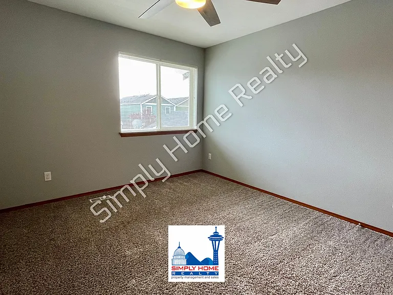 4520 Freemont St NE — Photo 12